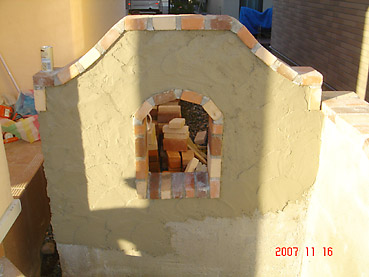 オシャレなガーデンウォール製作　工程4～壁のモルタル塗り